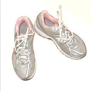 Nike Dart 7 Athletic Sneakers